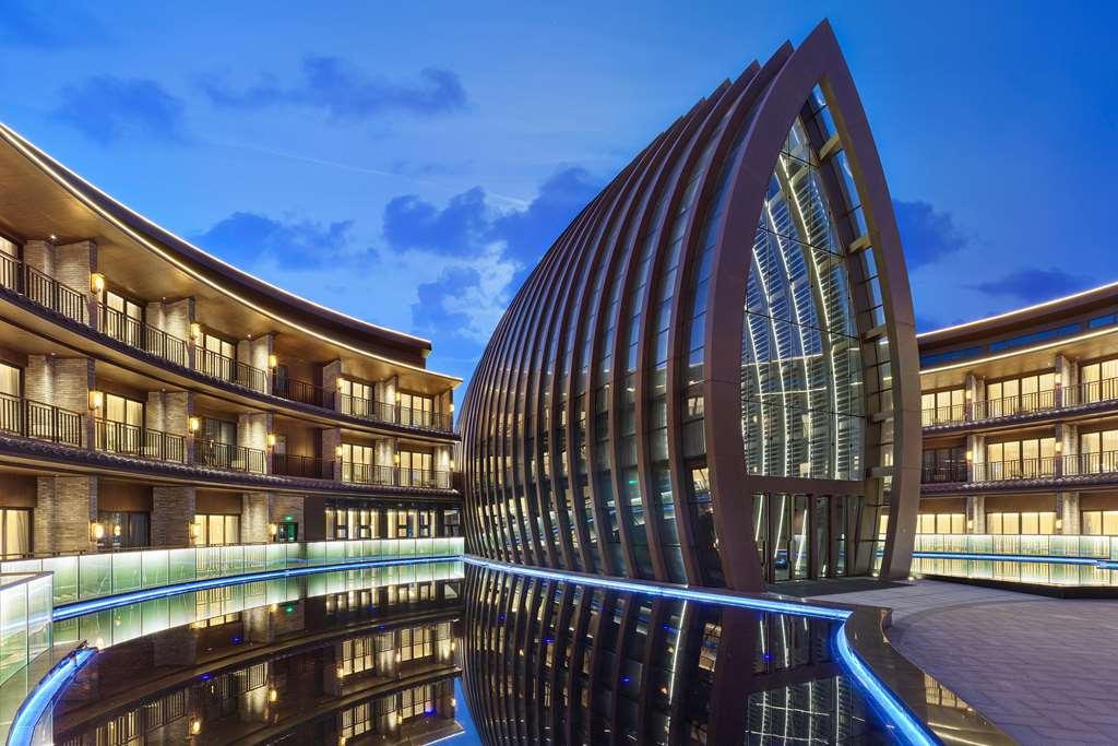 Garrya Huzhou Lucun Hotel Exterior photo